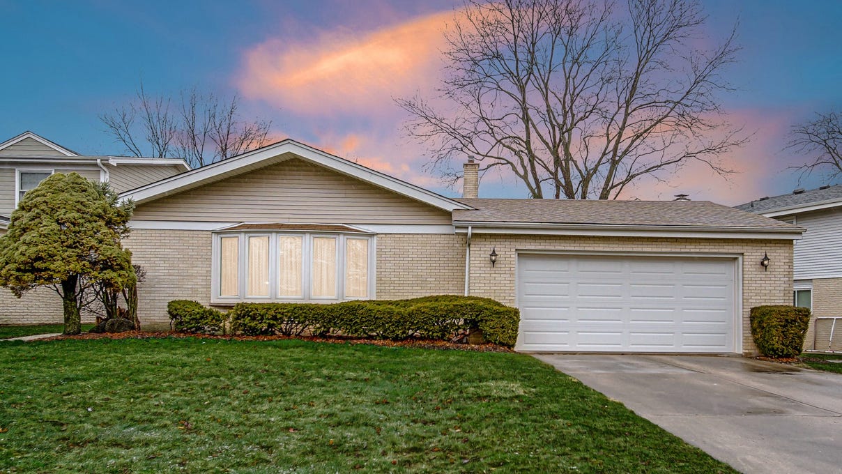 1601 Robin Hood Place, Highland Park, IL 60035 House for Sale