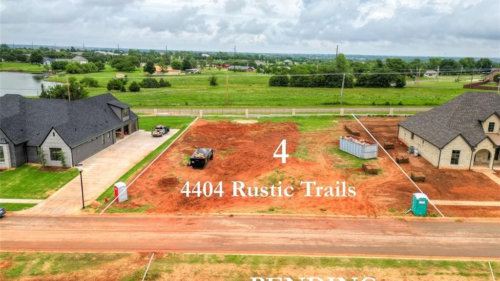 4404 Rustic Trails  