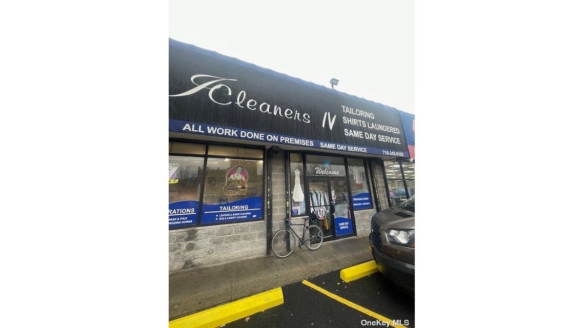 990 E 14 St