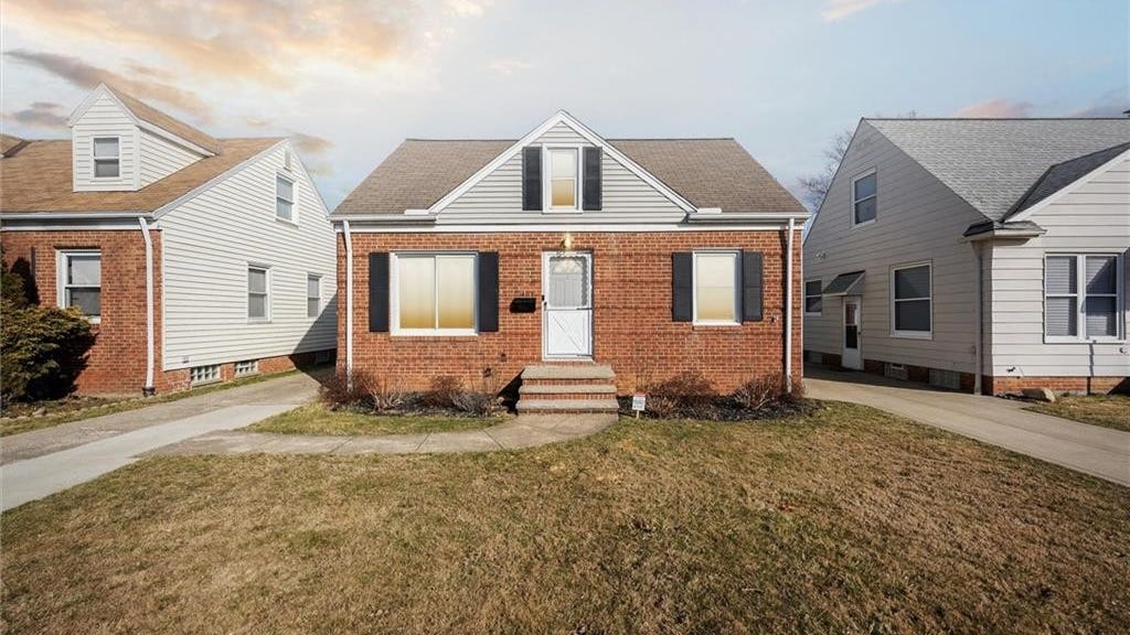 14717 Reddington Ave, Maple Heights, OH 44137 House for Sale