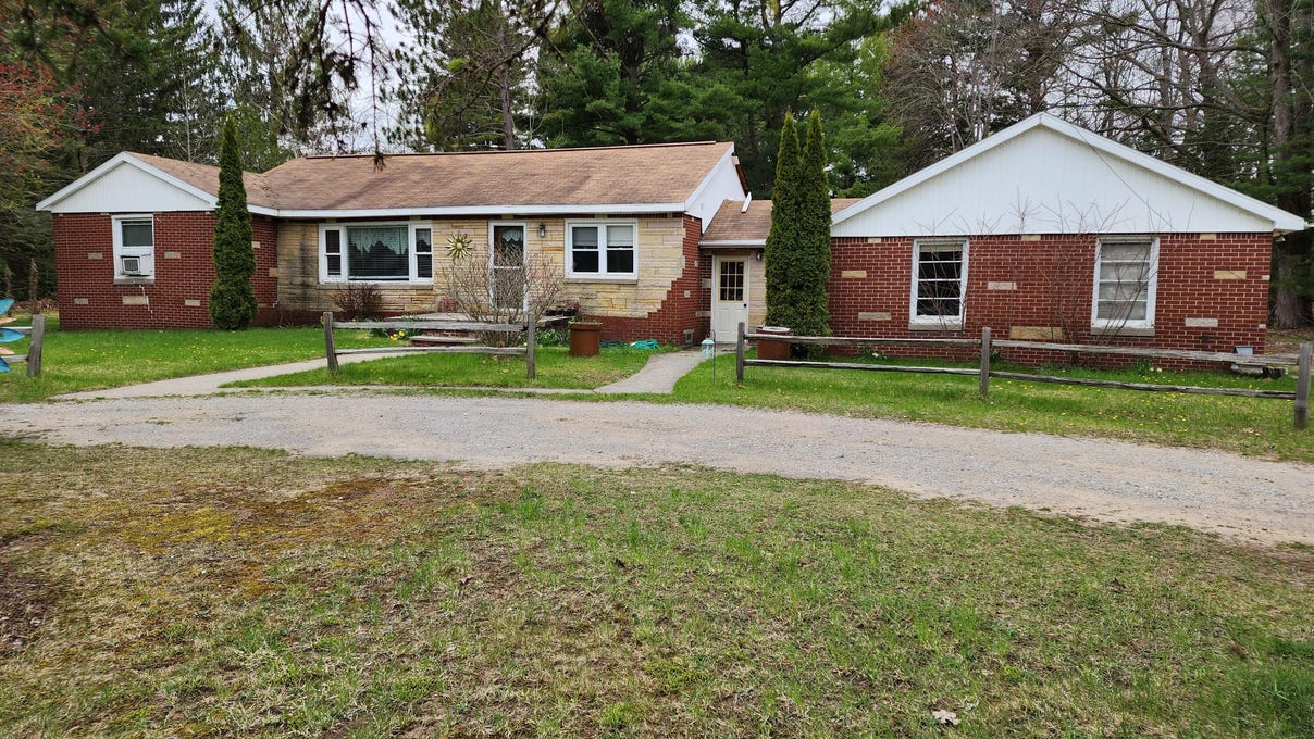 8722 US HIGHWAY 23 S  