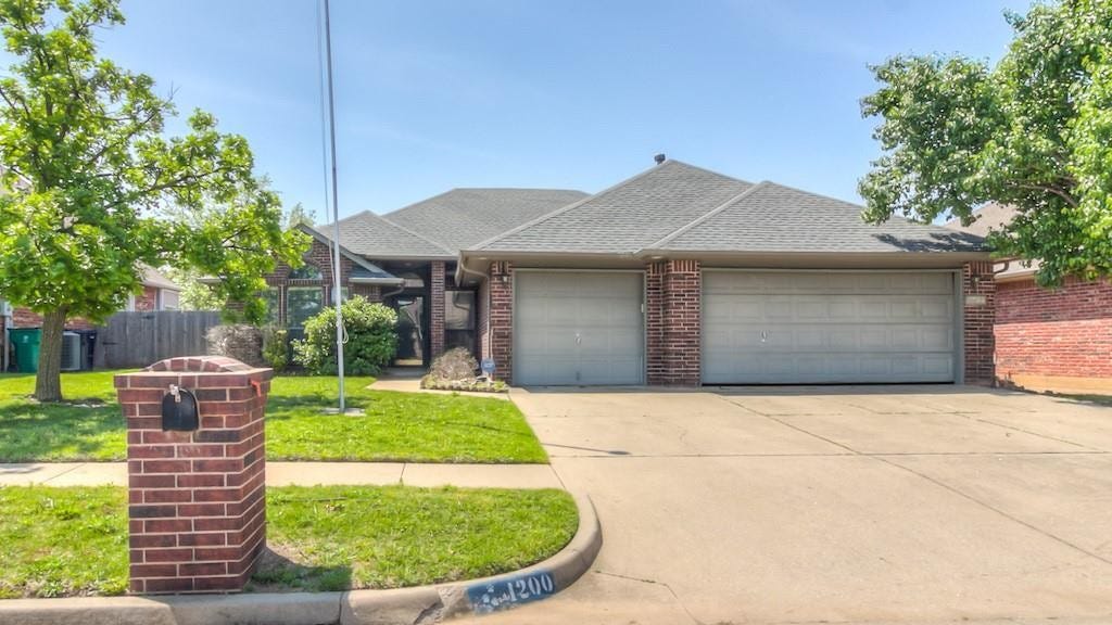 1200 SW 130th Street, Oklahoma City, OK 73170 House for Sale
