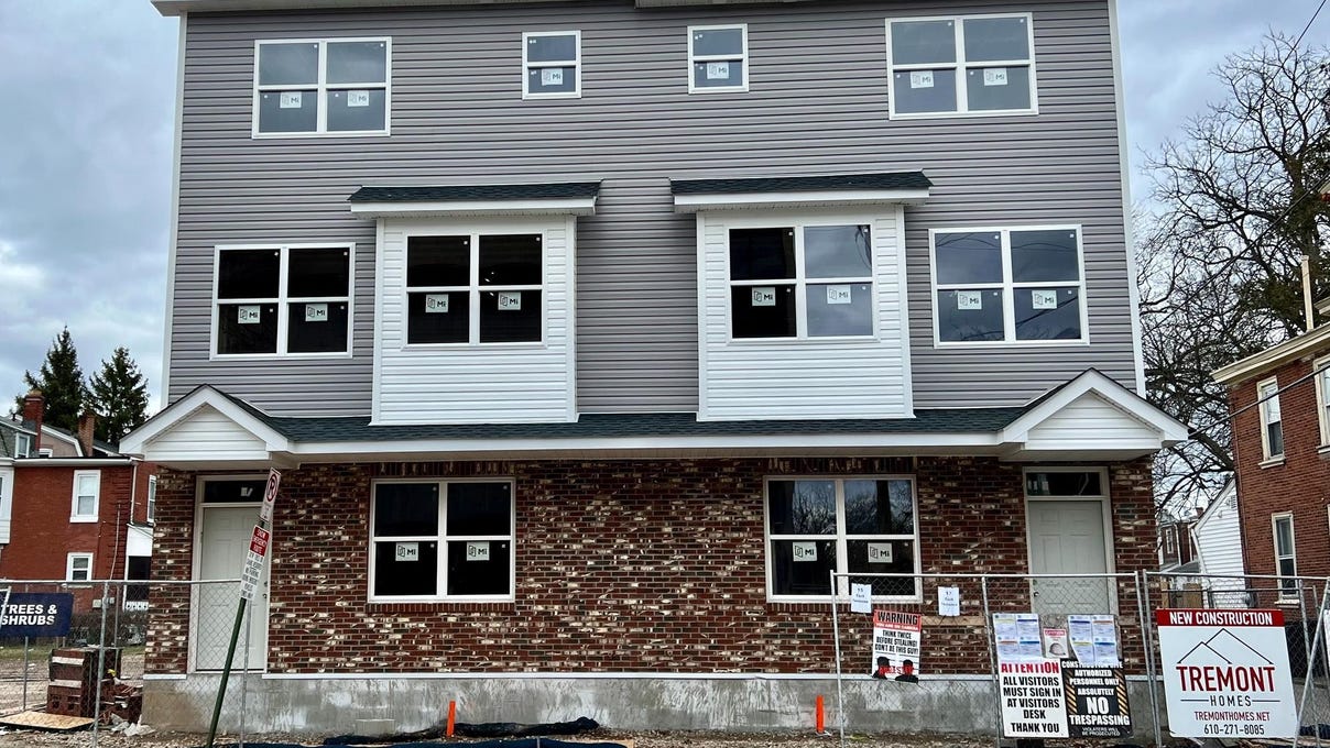 15 E FORNANCE STREET, NORRISTOWN, PA 19401 Townhouse for Sale