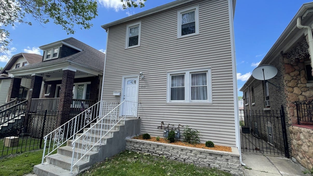 4342 W Wrightwood Ave  