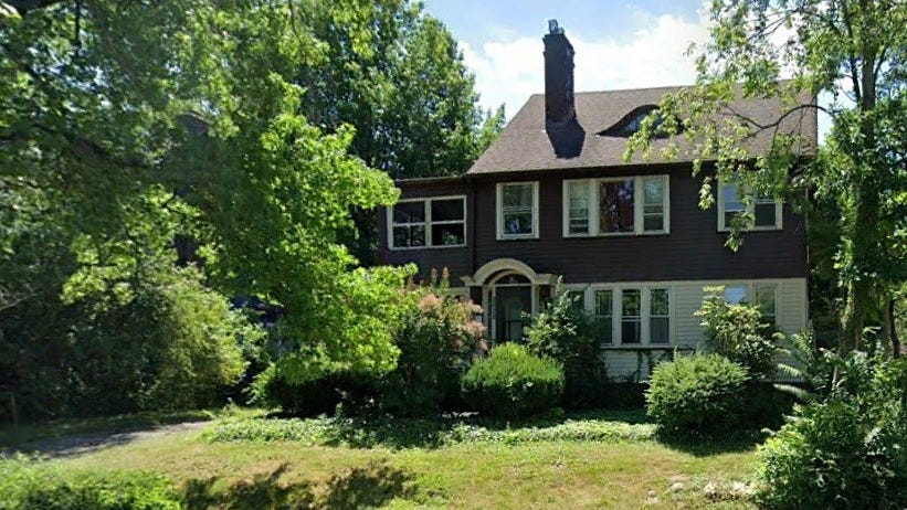 2628 EUCLID Hts BLVD  