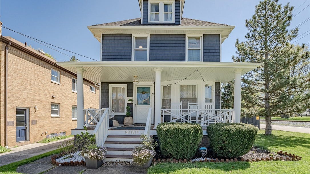 1317 Saint Charles Ave