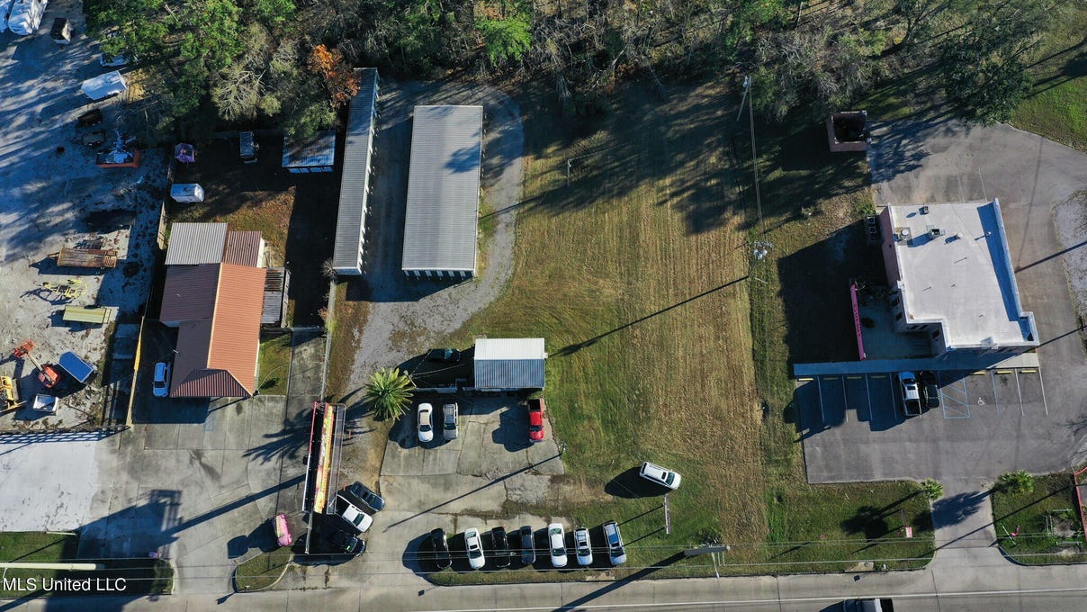 623 Hwy 90  