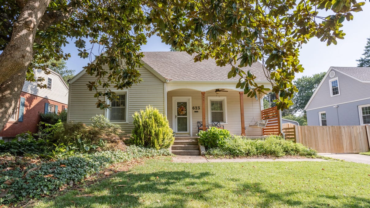 623 E Kingsbury St  