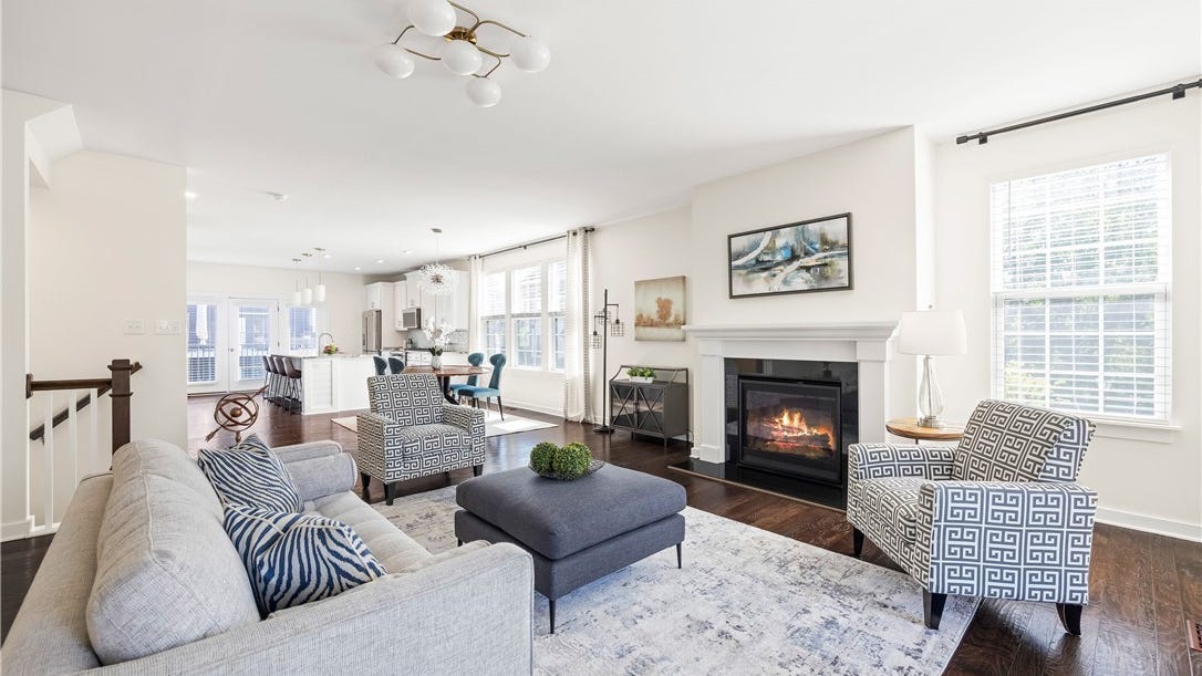 310 Broad Hill Oak Ln  