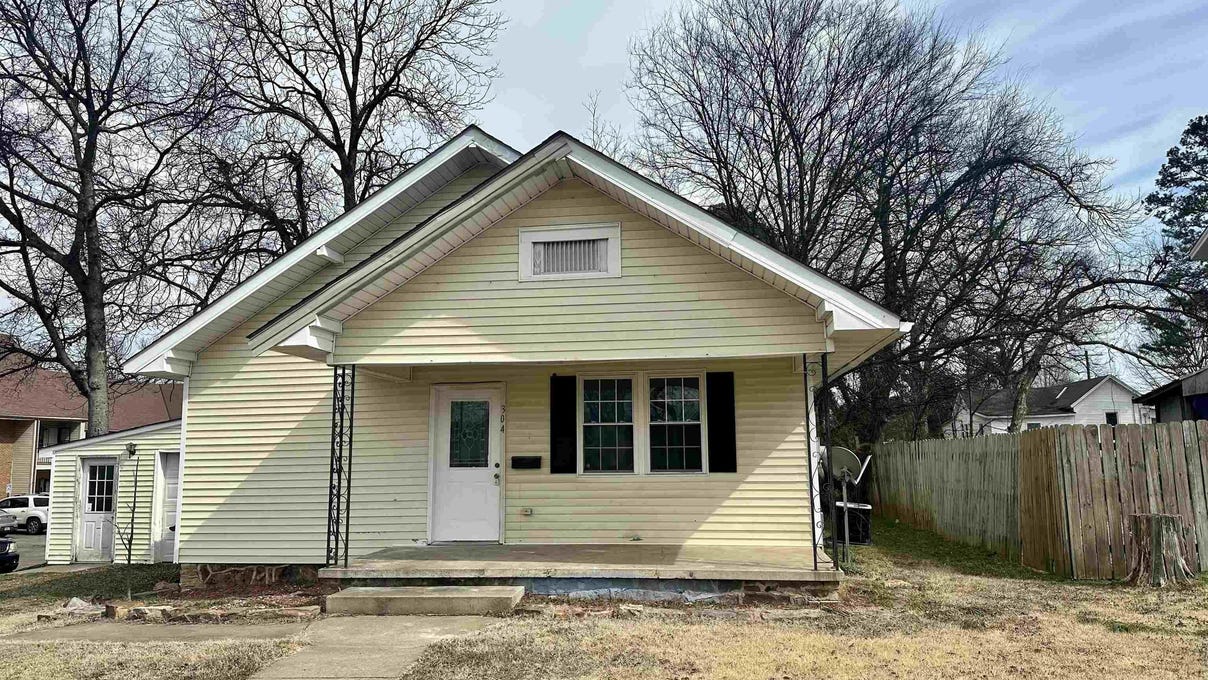 304 N Saint Joseph  