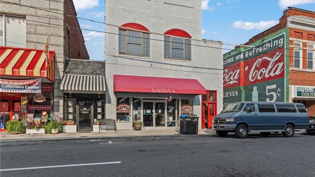 175 N Main St  