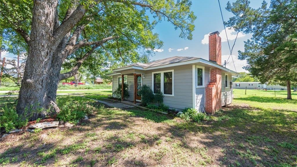 1573 Austin RD, Luling, TX 78648 House for Sale