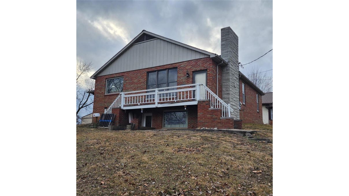 604 East Main St  