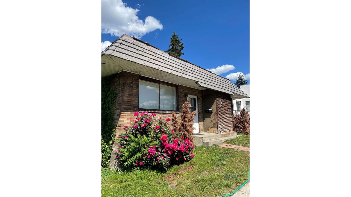 2302 W Northwest Blvd  