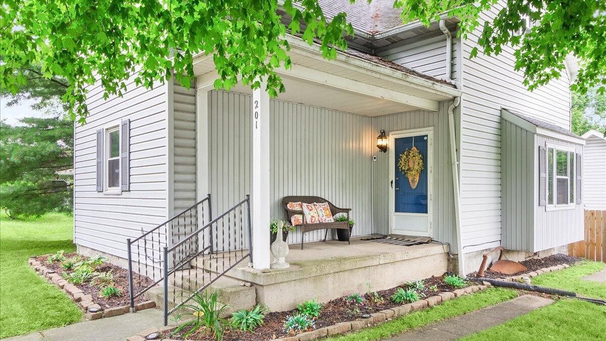 201 Zanesfield Rd  