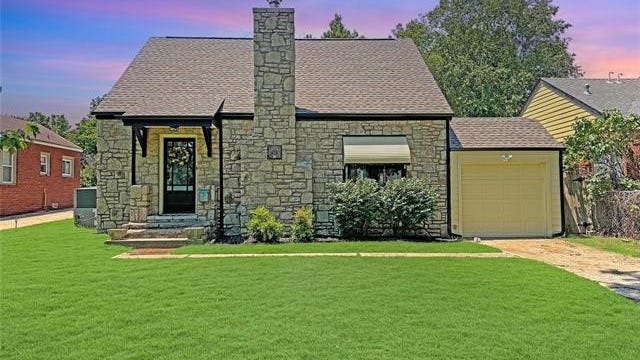 1424 S Knoxville Ave  