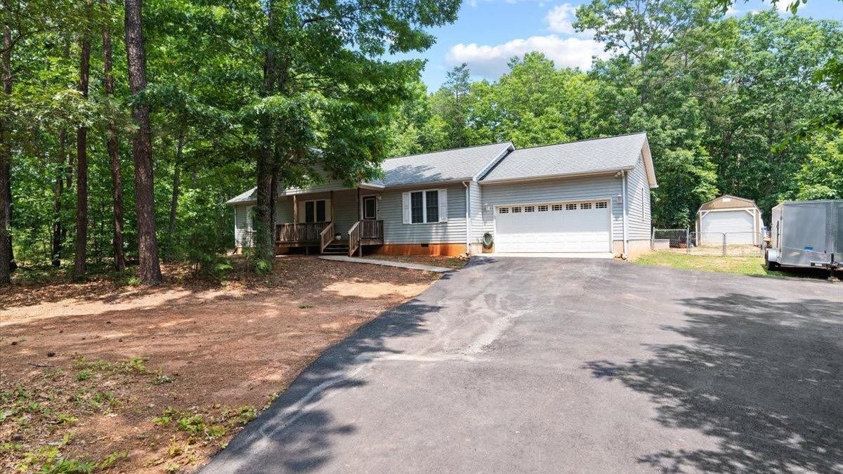 310 Courtland Dr