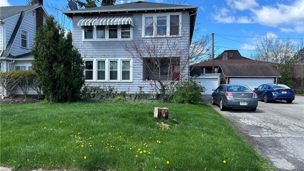 132 Belvedere Ave SE  