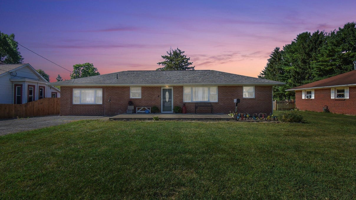 184 E Ctr St  