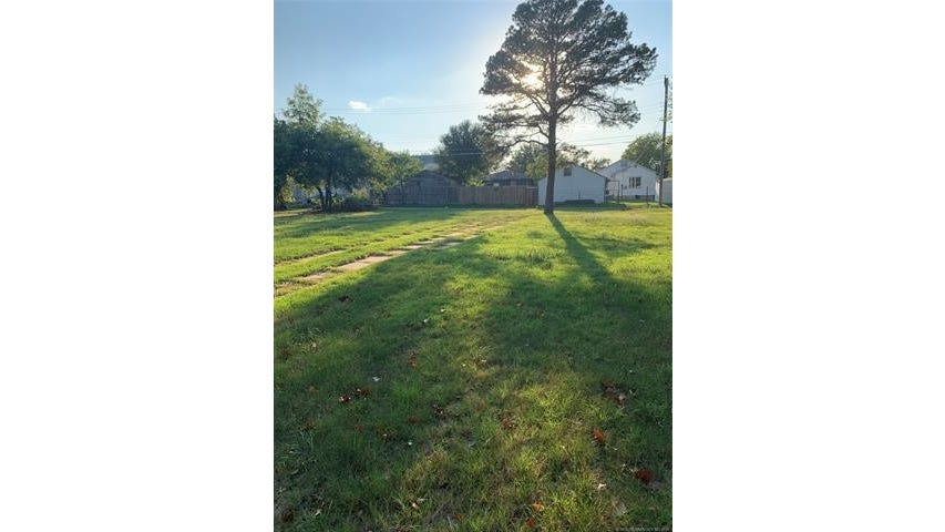 211 Santa Fe Ave
