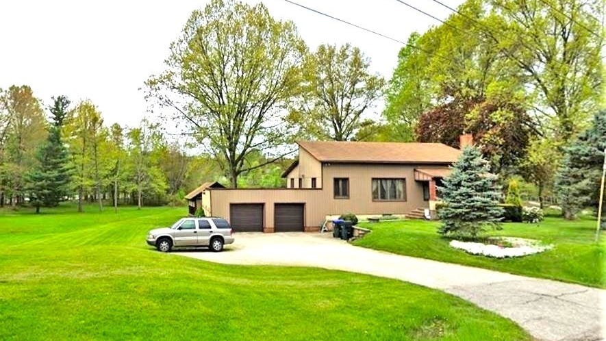 532 Portage Trail W Ext  