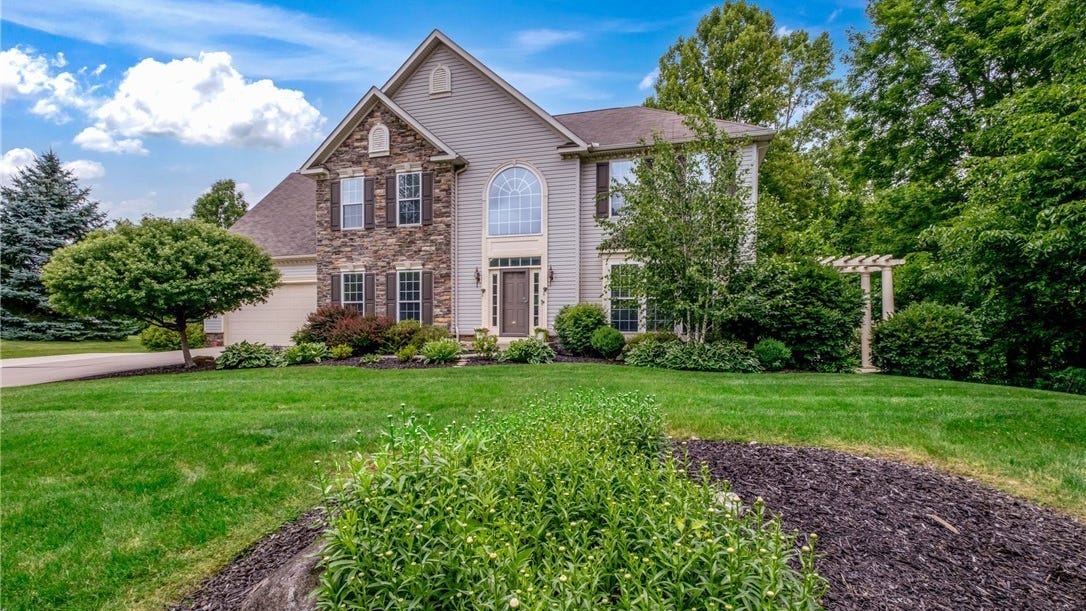 379 Opal Ct  