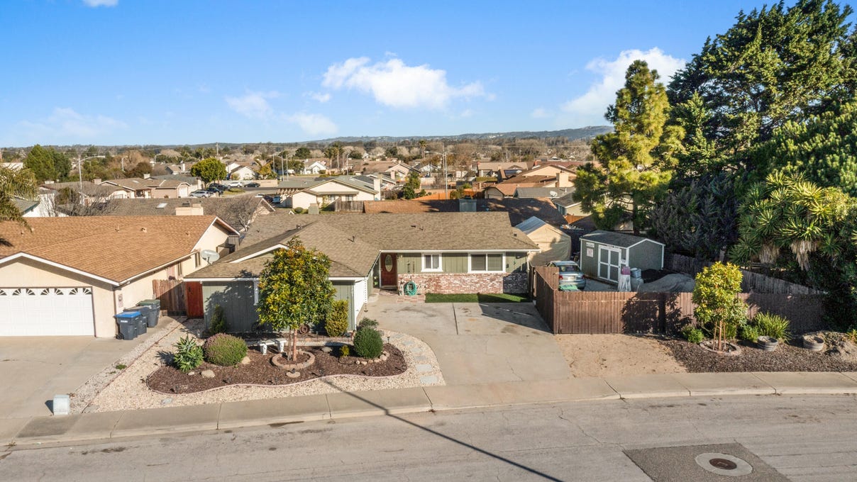 1201 W Oak Avenue, Lompoc, CA 93436 House for Sale