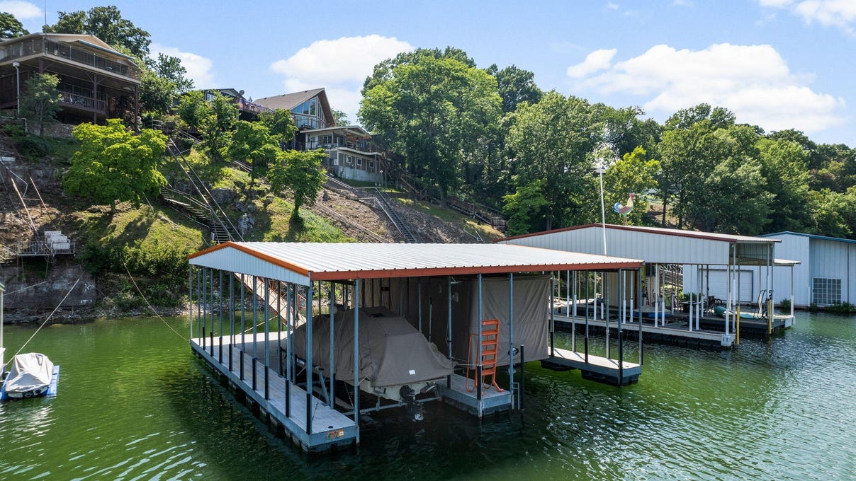 346 Lakeview Dr