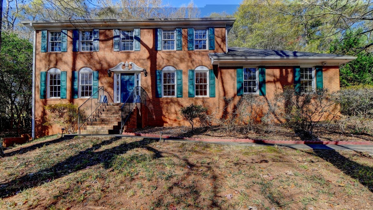 656 E East Riverbend Ct