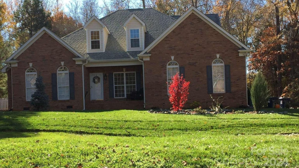 4025 Weddington Mnr Ct