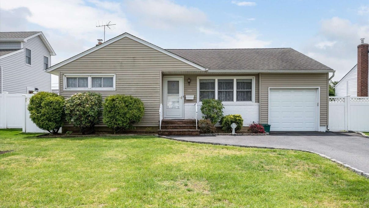 3184 Cherrywood Dr