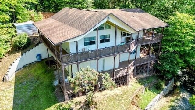120 Hillside Ter  