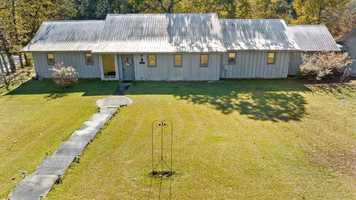 306 Brenda Rd  