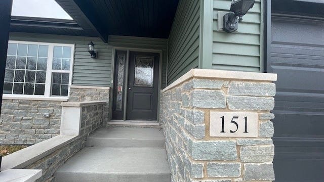 151 N Division St