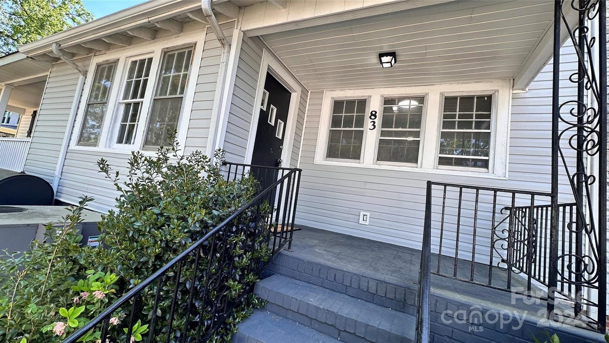 83 Maple St  