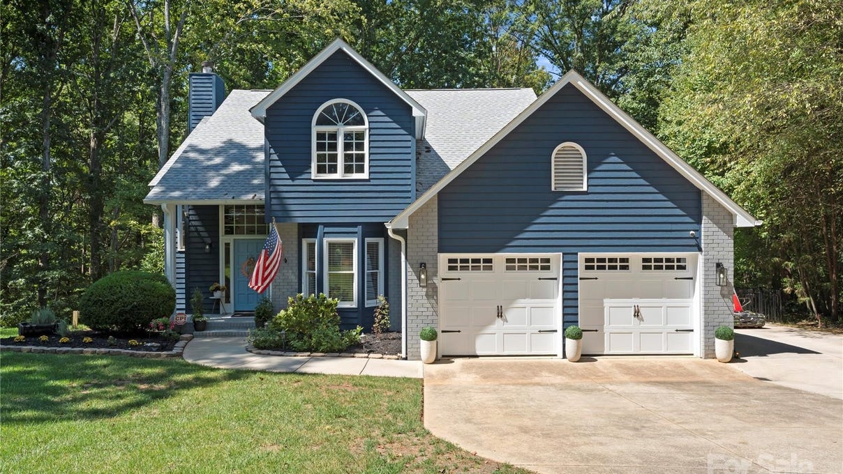 121 Sycamore Slope Ln  