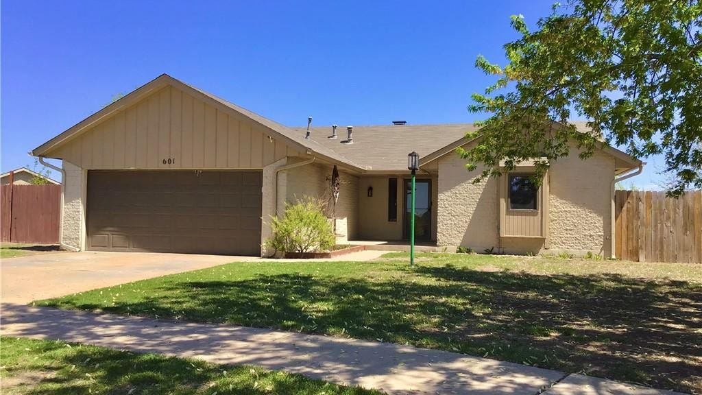 601 SW 21st Street, Moore, OK 73160 House for Sale