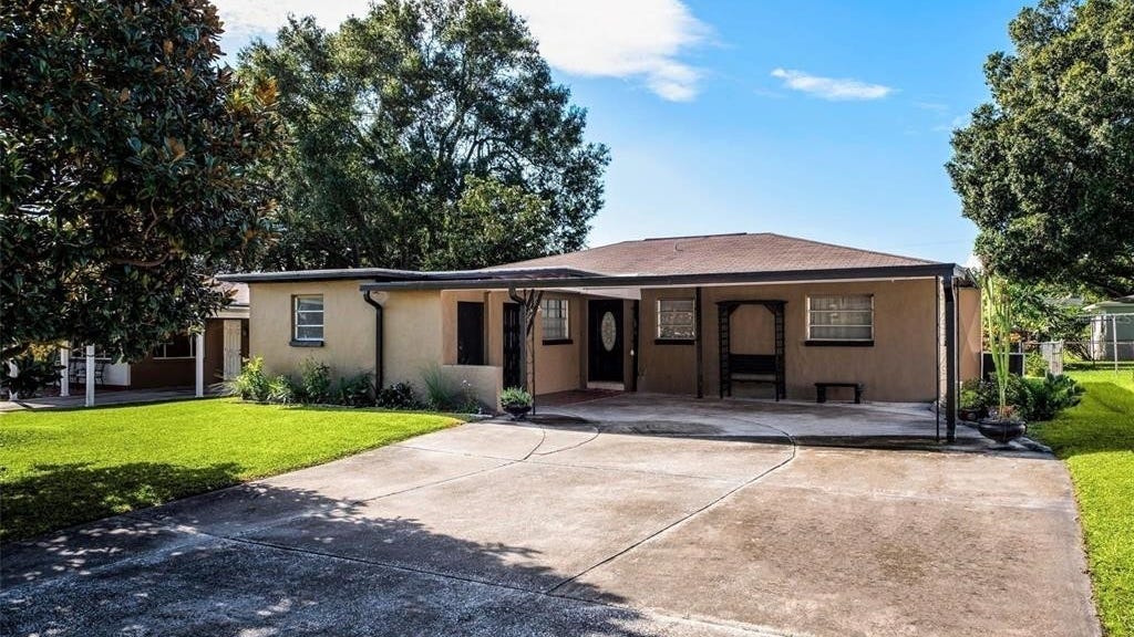 2116 W VIRGINIA AVENUE, TAMPA, FL 33607 House for Sale