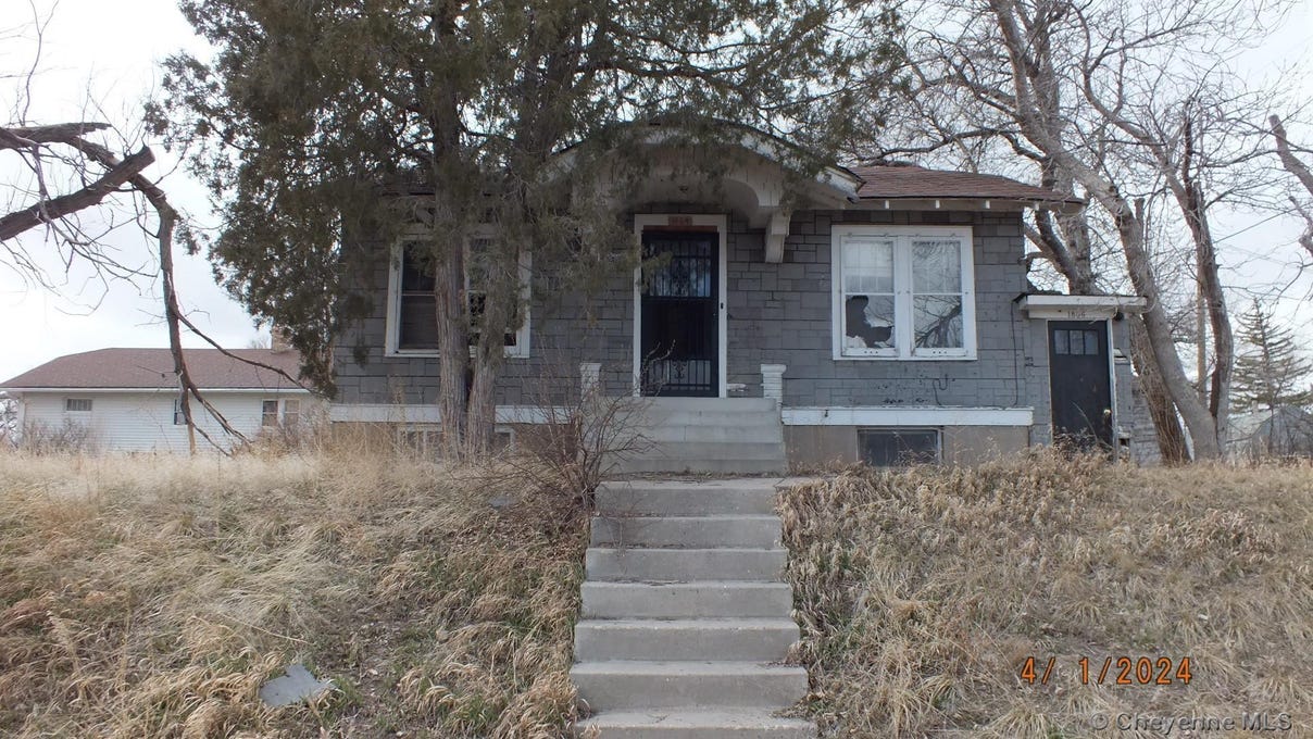 1804 ROLLINS AVE  