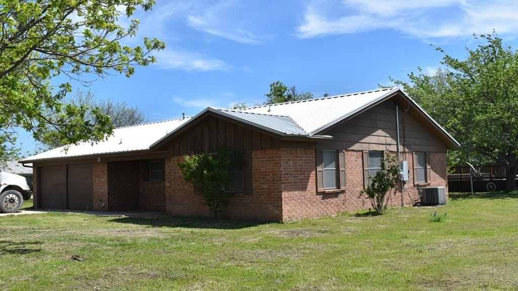 472 Sparks West Dr  