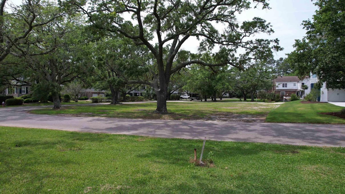 2 Lots - TBD Greenwich Dr  