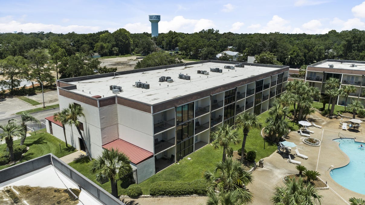 2046 Beach Blvd Unit C114