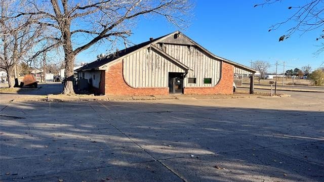 1840 SW Frank Phillips Blvd  