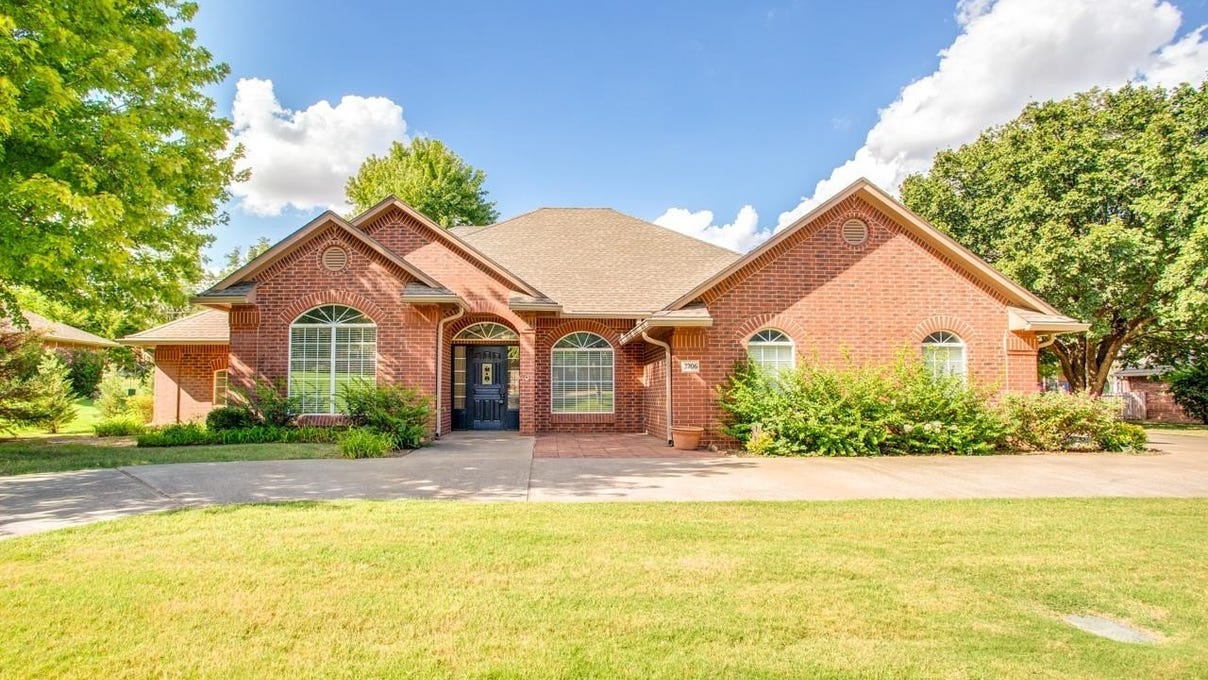 3206 Whippoorwill Ln