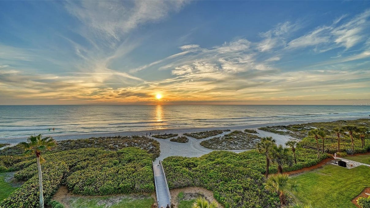 4241 Gulf of Mexico Dr  