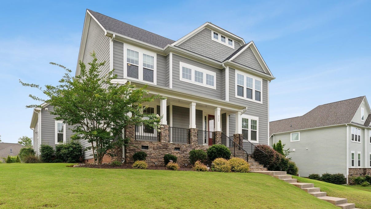 905 Green Oaks Pkwy  