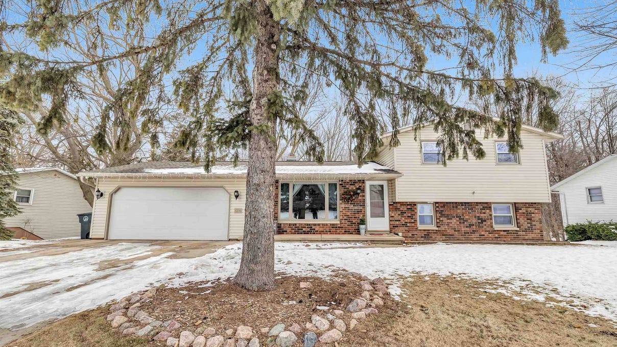 1316 NORTH Road, Green Bay, WI 543135724 House for Sale realestate