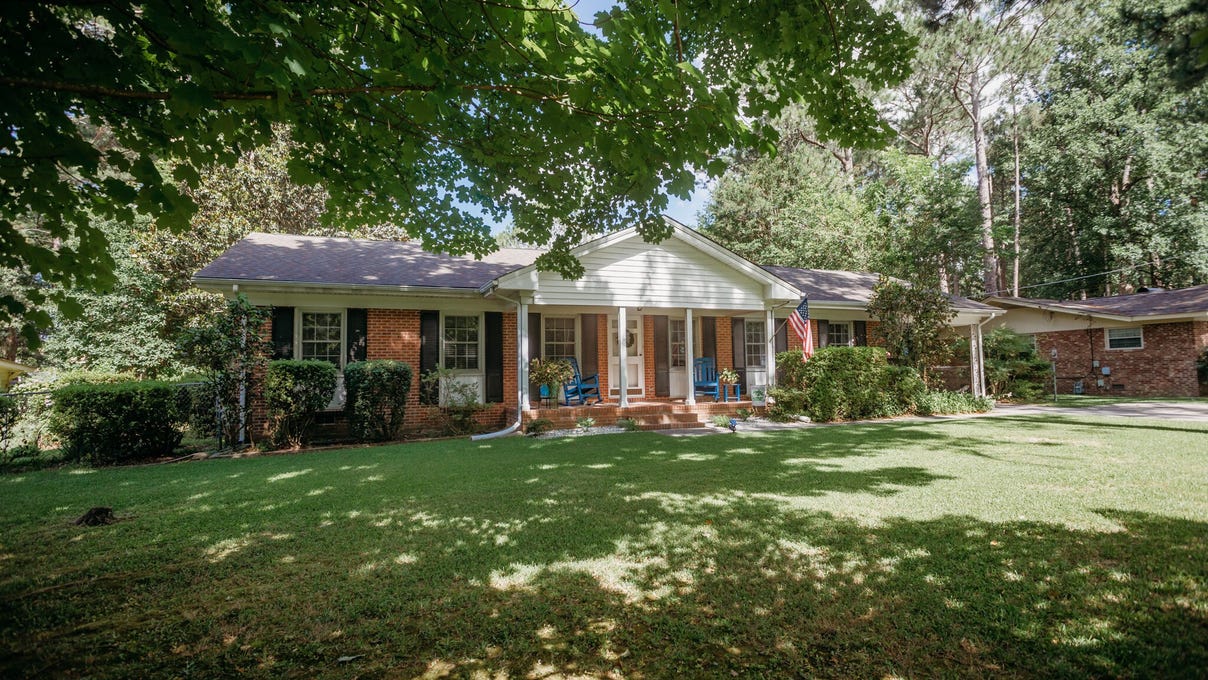 1409 Knollwood Dr NW