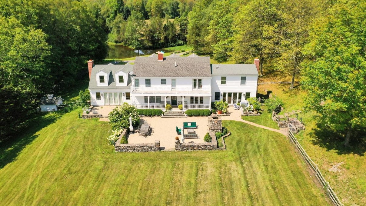 182 Silvernails Rd  