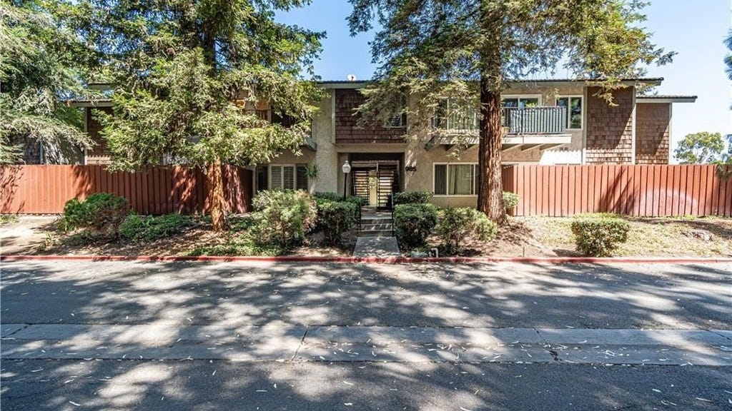 985 S Idaho Street, Apt 60, La Habra, CA 90631 Apartment for Sale